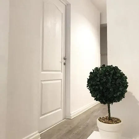 Ultracentral Apt With Center View - Smart Tv - Ac Apartment